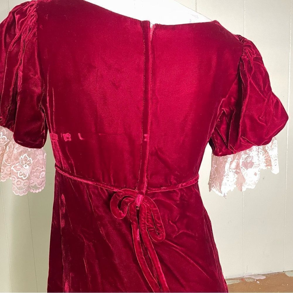 Vintage Velvet Victorian Red Crush Dress White Lace 1960’s Rare Red Dress - Picture 5 of 11
